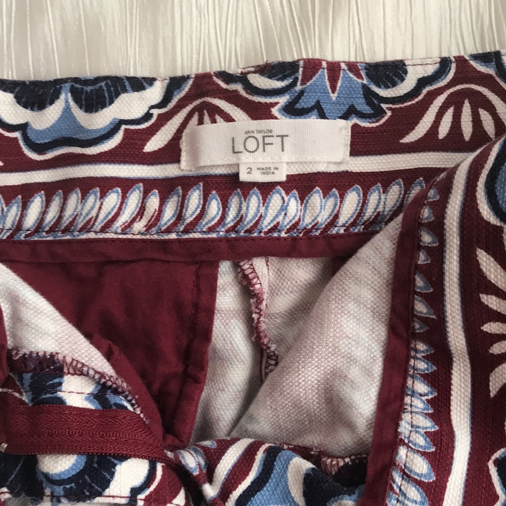 Loft Patterned Shorts - Picture 3 of 3